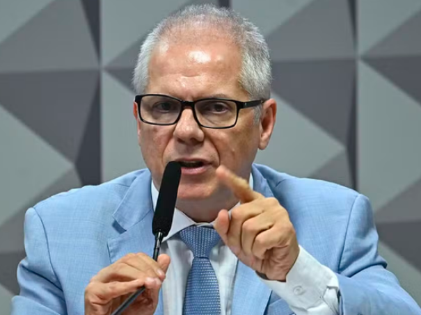 Ex-presidente do INSS é preso em nova fase da Operação Sem Desconto