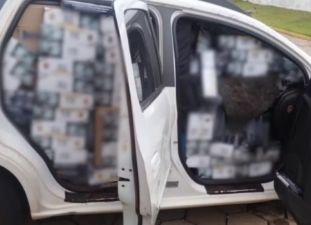 Motorista Ã© preso com 300 mil cigarros contrabandeados em Presidente EpitÃ¡cio