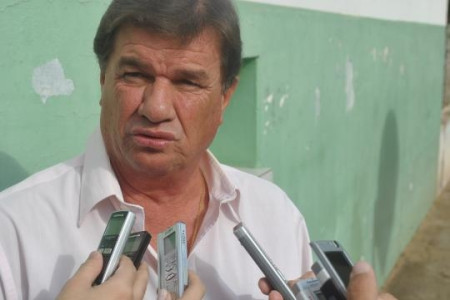 JustiÃ§a determina condenaÃ§Ã£o de Valtinho e construtora por problemas em obra habitacional em Osvaldo Cruz