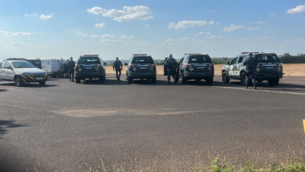 Tuta, um dos líderes do PCC, chega a presídio em Presidente Venceslau