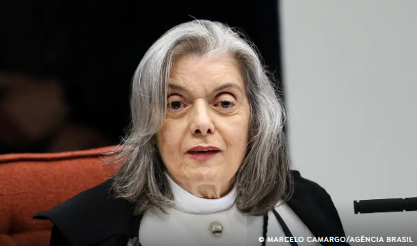 Todos sabem minha posição sobre mulheres no STF, diz Cármen Lúcia