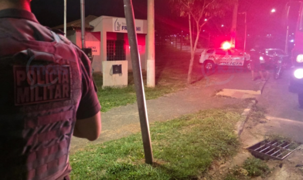 Motociclista fica gravemente ferido após bater em poste em Tupã