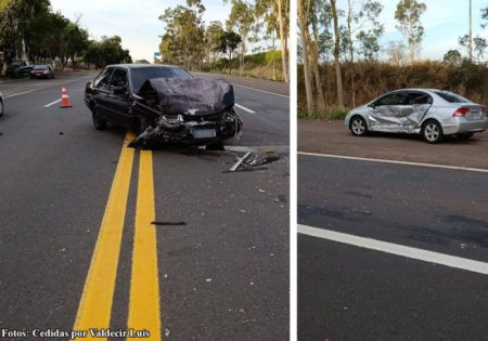 ColisÃ£o lateral entre dois carros deixa motorista ferido na SP-457, em Iacri