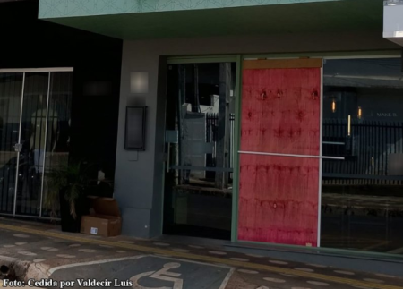 Loja de cosmÃ©ticos Ã© alvo de furto na madrugada em Bastos