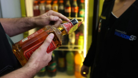 Procon realiza operaÃ§Ã£o em bares e restaurantes de Osvaldo Cruz