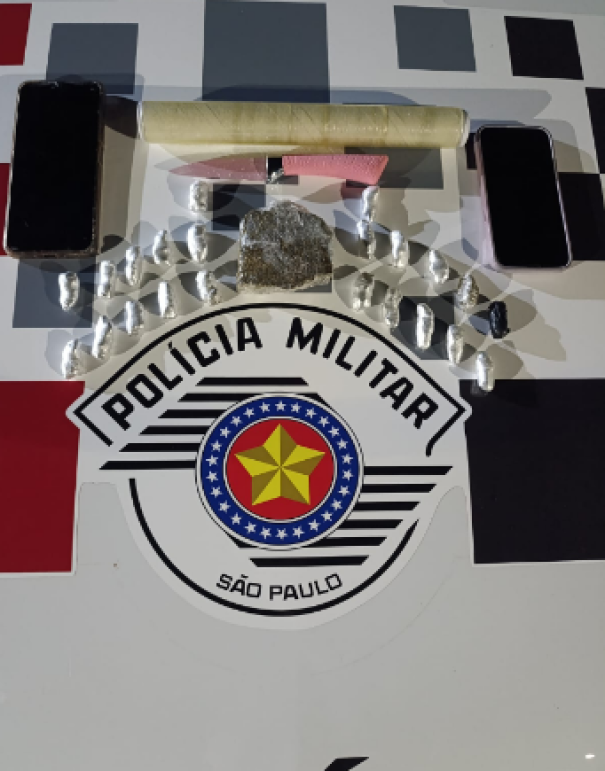 Duas mulheres são presas por tráfico de drogas em Pacaembu após denúncia à Polícia Militar