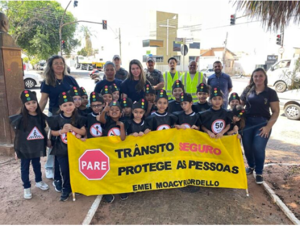Alunos da CEI Moacyr Lordello realizam ação educativa da Semana Nacional de Trânsito
