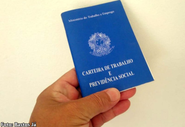 PAT anuncia 43 ofertas de trabalho para Bastos, Pompeia e Iacri 36 vagas não exigem experiência