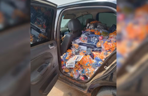 PM encontra cigarros contrabandeados escondidos embaixo de brinquedos em Presidente Epitácio