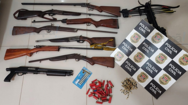 Operação desencadeada pela Polícia Civil de Bastos apreende armas de fogo e munições