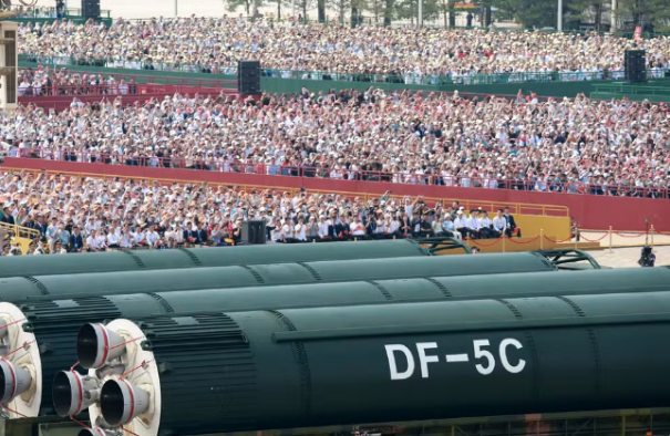 Parada Militar da China destaca inédita tríade nuclear e arsenal de alta tecnologia
