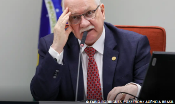 Fachin diz que democracia atravessa tempos desafiadores