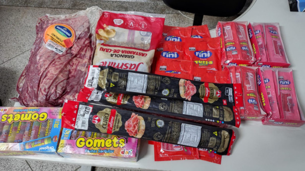 Casal se envolve em assalto a hipermercado para roubar mais de R$ 500 em alimentos; marido acaba preso e esposa consegue fugir