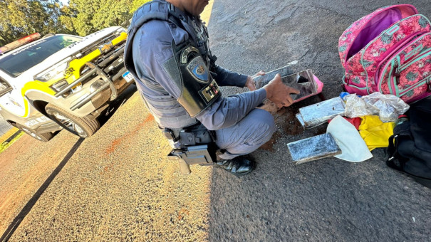 Adolescente é apreendida com mais de 7 kg de drogas em ônibus na SP-270, em Presidente Prudente