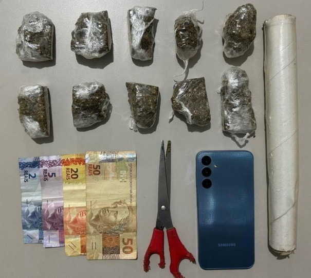 Rapaz é flagrado vendendo drogas e acaba preso com porções de maconha em Presidente Venceslau