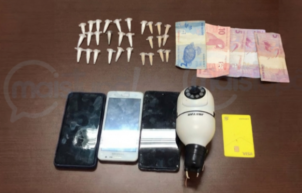 Mulher é flagrada com drogas e aponta imóvel usado para tráfico em Tupã