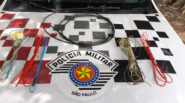 Rapaz é flagrado dentro de residência tentando furtar fiação elétrica após escalar muro e acaba preso em Dracena