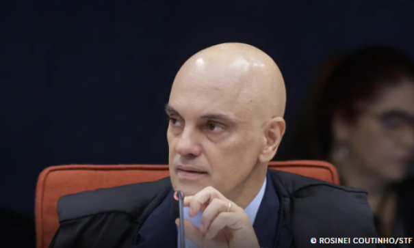 Moraes determina transferência de Bolsonaro para Papudinha