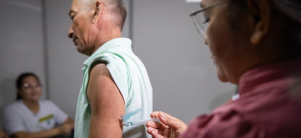Governo inicia estratégia piloto de vacinação contra a dengue com imunizante 100% nacional