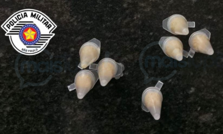 Procurado por homicÃ­dio Ã© preso com drogas durante patrulhamento em TupÃ£