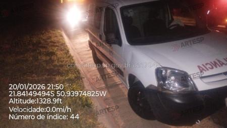 AmbulÃ¢ncia atropela cachorro na Estrada Vicinal que liga Osvaldo Cruz a Sagres