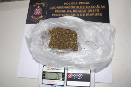 Esposa de detento Ã© flagrada ao tentar entrar com maconha em penitenciÃ¡ria de Irapuru