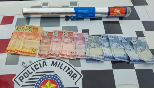 PM  prende mulher por tráfico de drogas em Osvaldo Cruz