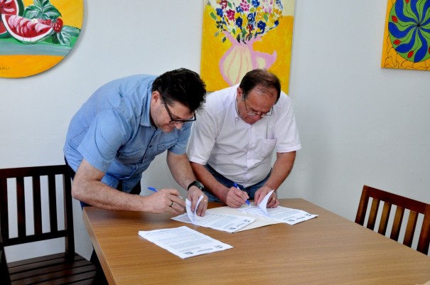 Prefeitura de Sagres celebra convenio com a APAE de Osvaldo Cruz