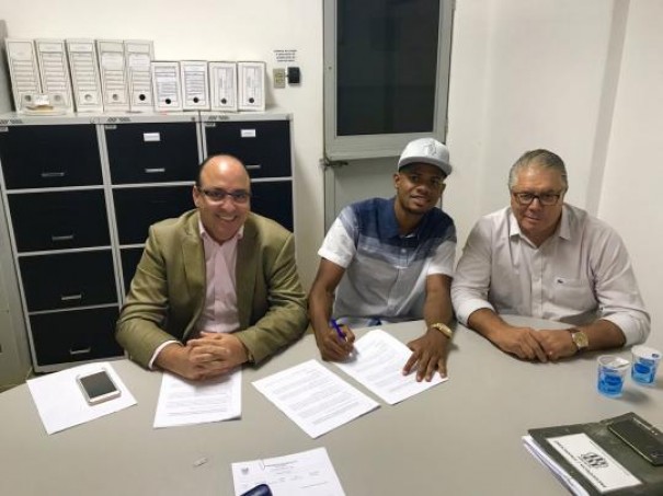 Ex-Azulo sai do Ituano e acerta com a Ponte Preta