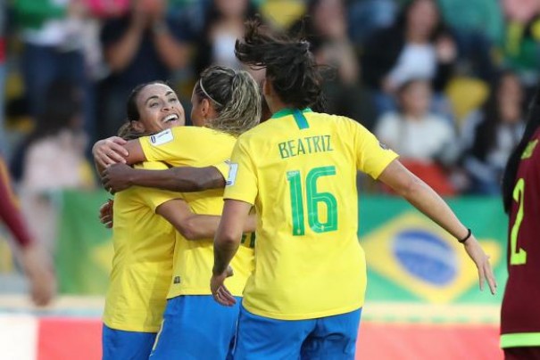 Brasil se classifica para fase final da Copa Amrica de futebol feminino