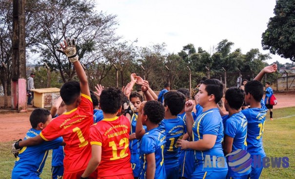 Projeto Renascer de Salmouro vence em trs categorias e chega s finais da Copa Furaco de Futebol em Bastos