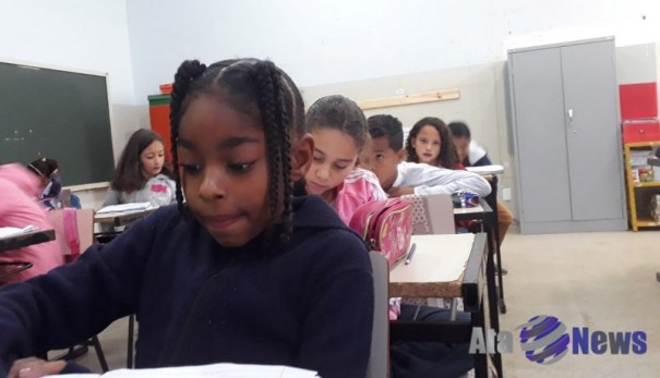 Alunos da EMEFI de Salmour�o realizam exame de Avalia��o de Aprendizagem em Processo