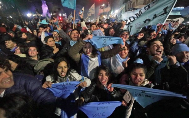 Senado argentino rejeita legalizar aborto no pas