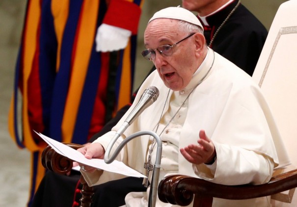 Vaticano modifica catecismo e declara que pena de morte  inadmissvel