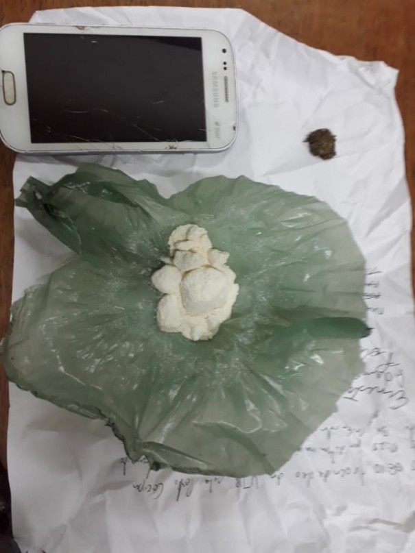 Polcia Militar de OC prende traficante com maconha e cocana