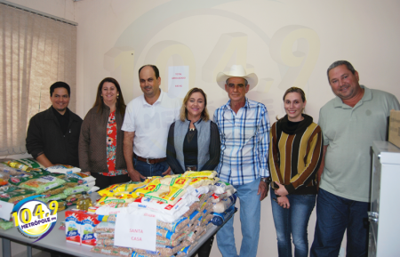 Organização do rodeio de OC entregou alimentos arrecadados para entidades do município