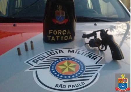 Polícia Militar prende homem com arma de fogo com numeração raspada em Dracena