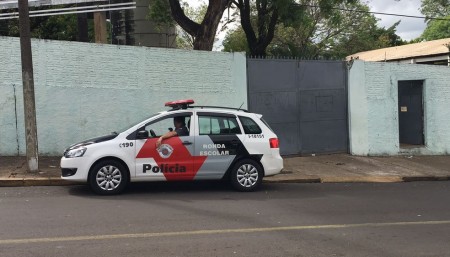 Explosão de bomba dentro de sala de aula provoca interrupção temporária de atividades em escola estadual