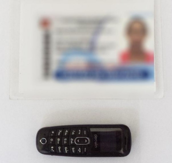 Mais um celular  apreendido com visitante na penitenciria de Flrida 