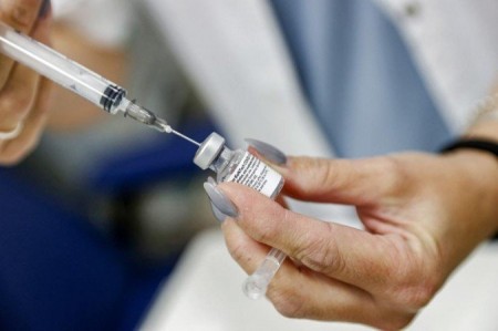 Saúde de OC realiza hoje drive thru de vacina contra a Covid-19 para dose de reforço em pessoas acima de 60 anos