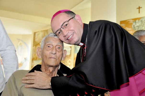 Comunidade catlica de Osvaldo Cruz est de luto, morre o padre Hlio