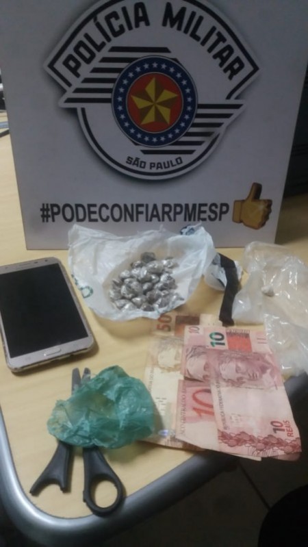 Polícia Militar faz flagrante de ato infracional de tráfico de drogas em Lucélia