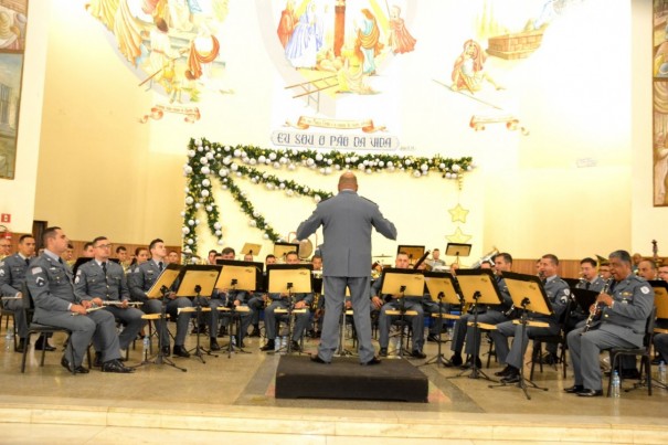 Grande pblico prestigia apresentao a Banda Sinfnica da Polcia Militar em OC