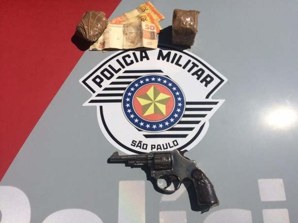 Polcia Militar de OC registra ocorrncia de trfico de drogas e porte ilegal de arma de fogo
