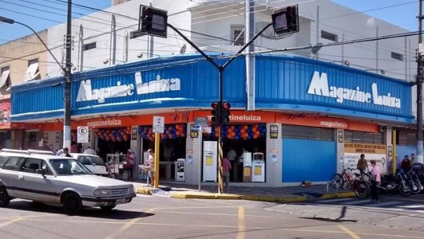 Adolescente  detido aps furtar caixa de som em loja no centro de Osvaldo Cruz