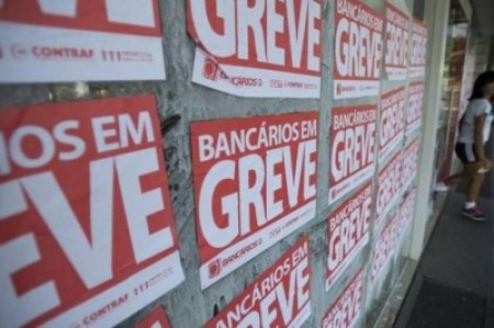 Bancários de todo o país entram em greve nesta segunda-feira (19)