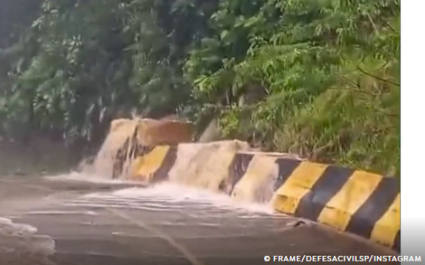 Chuvas deixam mais de 300 desabrigados em Peruíbe, no litoral paulista