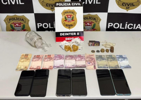 Em Prudente, trio Ã© flagrado pela Dise com pedras de crack que renderiam mais de 600 porÃ§Ãµes