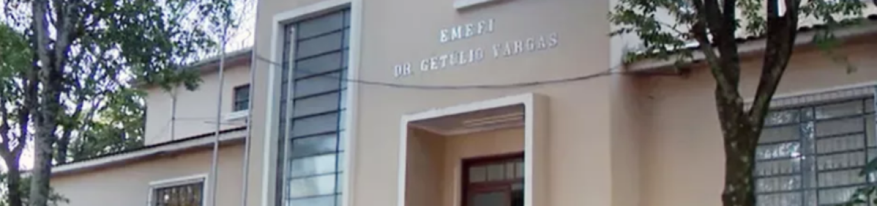 Estrutura do prÃ©dio que abriga alunos da Escola GetÃºlio Vargas gera protesto de grupo de mÃ£es