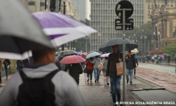 Defesa Civil de SP retoma gabinete de crise após previsão de chuvas
